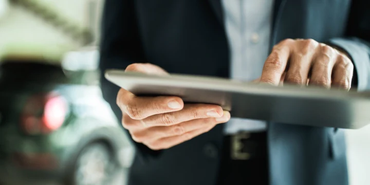 top tips for dealing with car salespeople