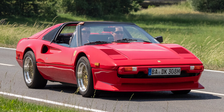 FERRARI 308 GTS FERRARI 308 GTS