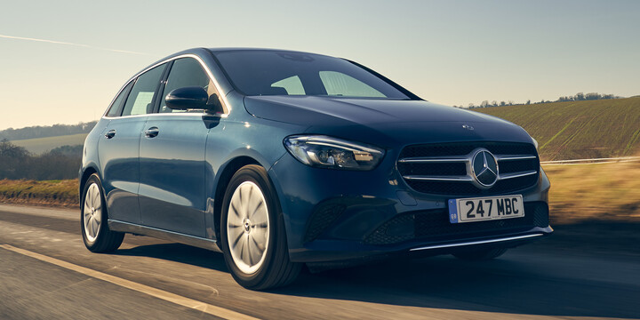 MERCEDES-BENZ B 200 AMG LINE PREMIUM + D A MERCEDES-BENZ B 200 AMG LINE PREMIUM + D A