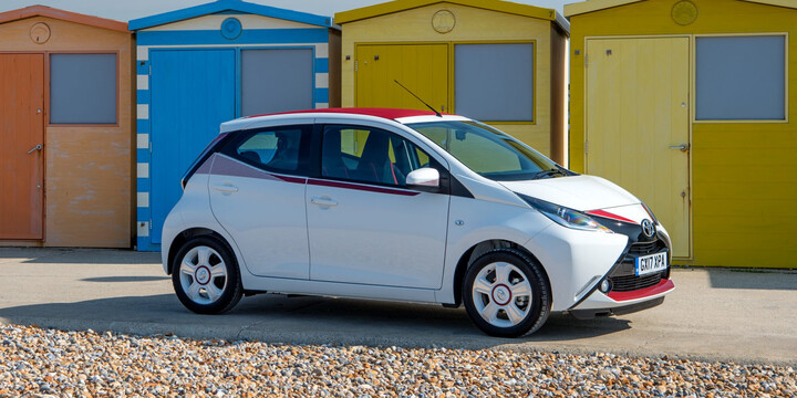 TOYOTA AURIS ICON + VVT-I CVT TOYOTA AURIS ICON + VVT-I CVT