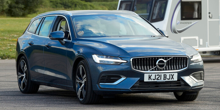 VOLVO V60 + B4 MHEV AUTO VOLVO V60 + B4 MHEV AUTO