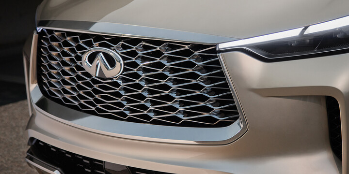 INFINITI Q30 BUSINESS EXECUTIVE INFINITI Q30 BUSINESS EXECUTIVE