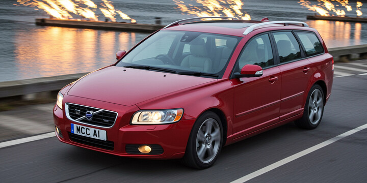 VOLVO V50 (2010-13)