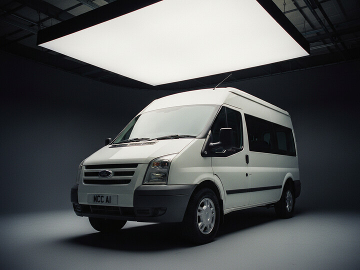 FORD TRANSIT 110 9-SEAT FWD FORD TRANSIT 110 9-SEAT FWD