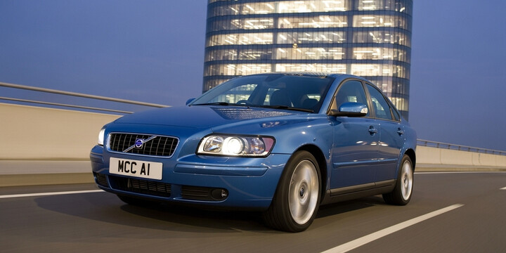 VOLVO S40 (2004-07) VOLVO S40 (2004-07)