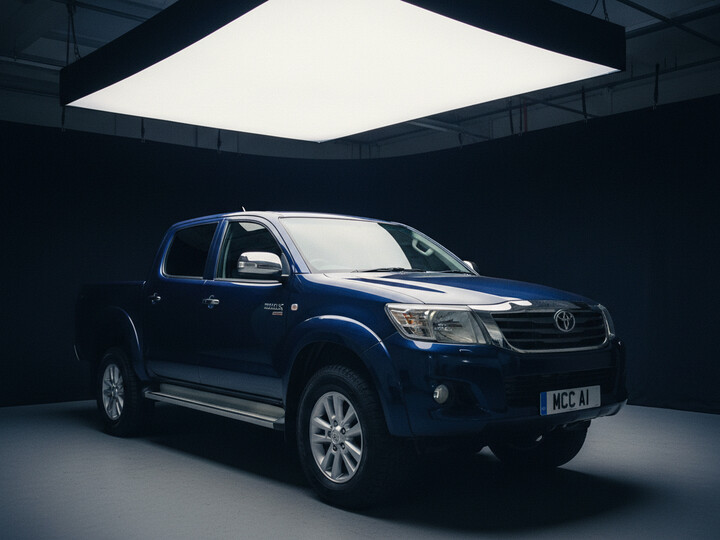 TOYOTA HILUX INVINCIBLE D-4D 4X4 DCB TOYOTA HILUX INVINCIBLE D-4D 4X4 DCB