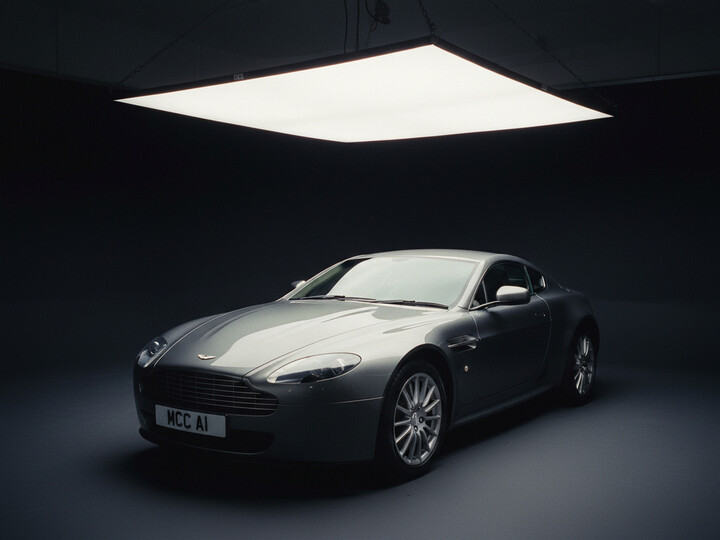 ASTON MARTIN V8 VANTAGE