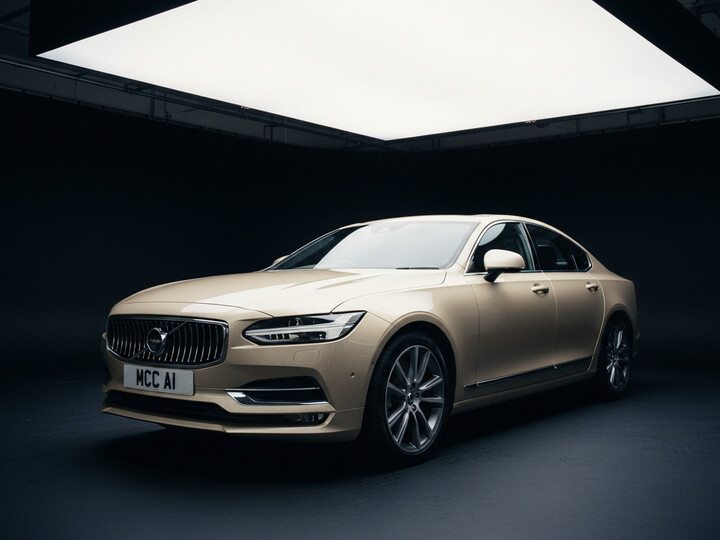 VOLVO S90