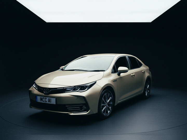 TOYOTA COROLLA SALOON