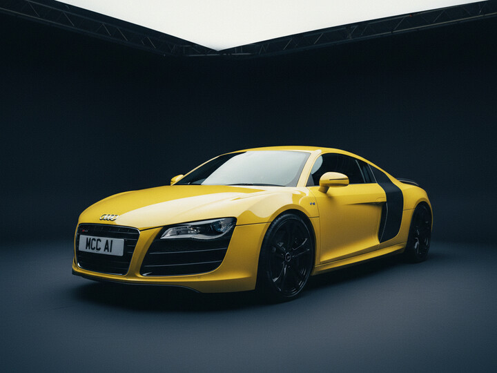 AUDI R8 QUATTRO V10 AUDI R8 QUATTRO V10