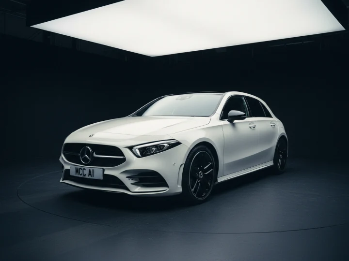 MERCEDES-BENZ A 200 AMG LINE PREMIUM AUTO