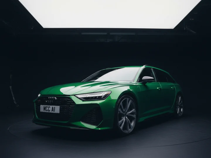 AUDI RS 6 V-SPRUNG TFSI MHEV QUAT A